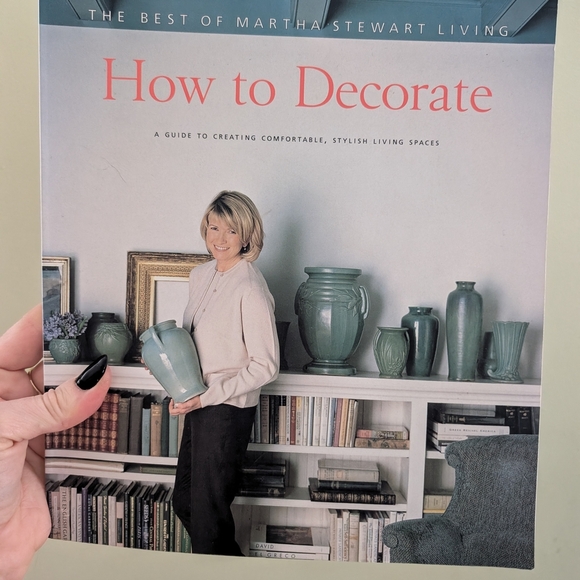 Martha Stewart 'How to Decorate' Book - Picture 2 of 8